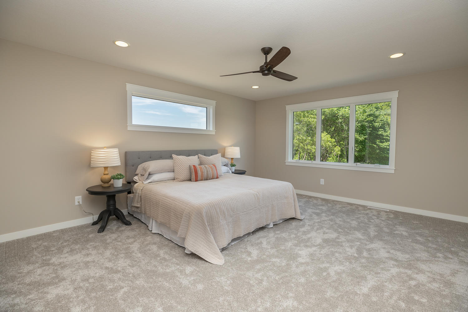 5241-Millie-Rd-SW-Rochester-MN-large-024-022-Master-Bedroom-1500x1000-72dpi