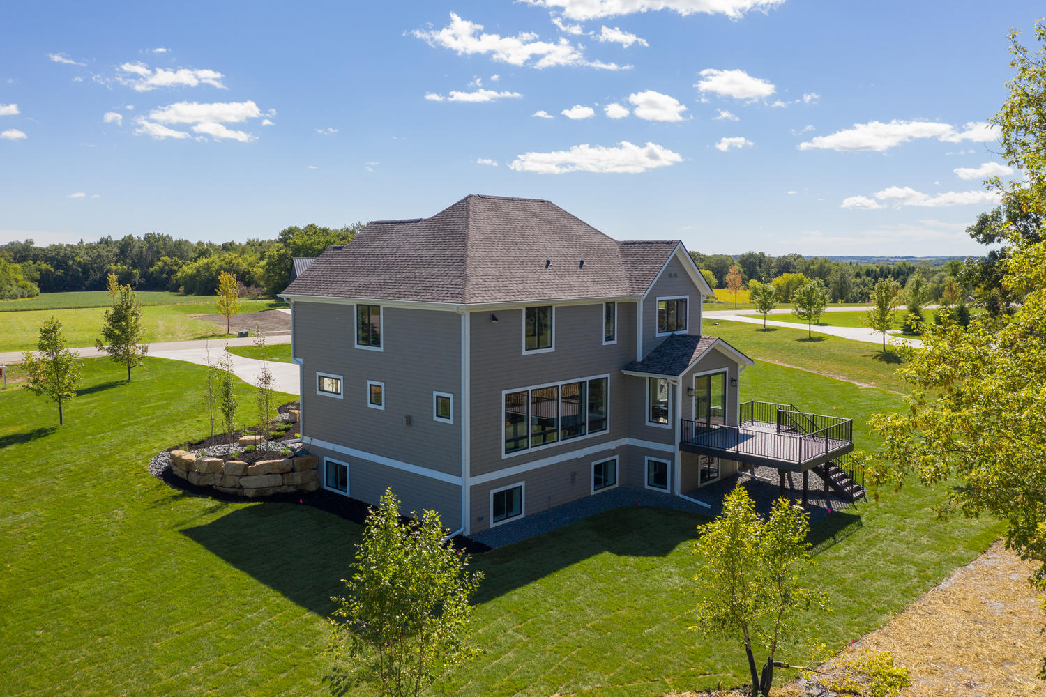 5241-Millie-Rd-SW-Rochester-MN-large-054-063-Back-View-1500x1000-72dpi