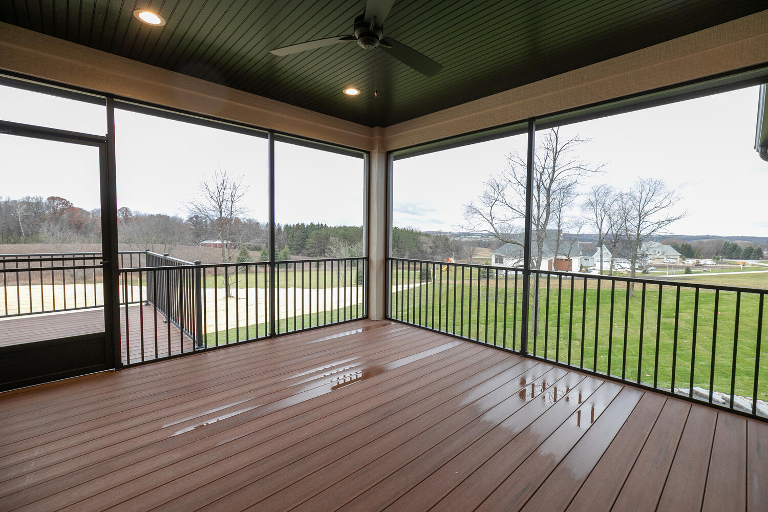 5352-Millie-Rd-SW-Rochester-MN-large-054-057-Screened-Porch-1500x1000-72dpi